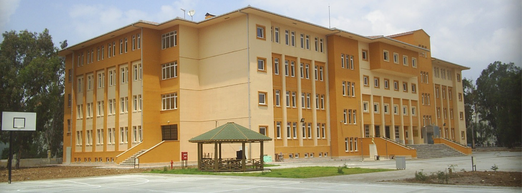 Adana Yüreğir Vocational High School For Girls With 16 Classroms