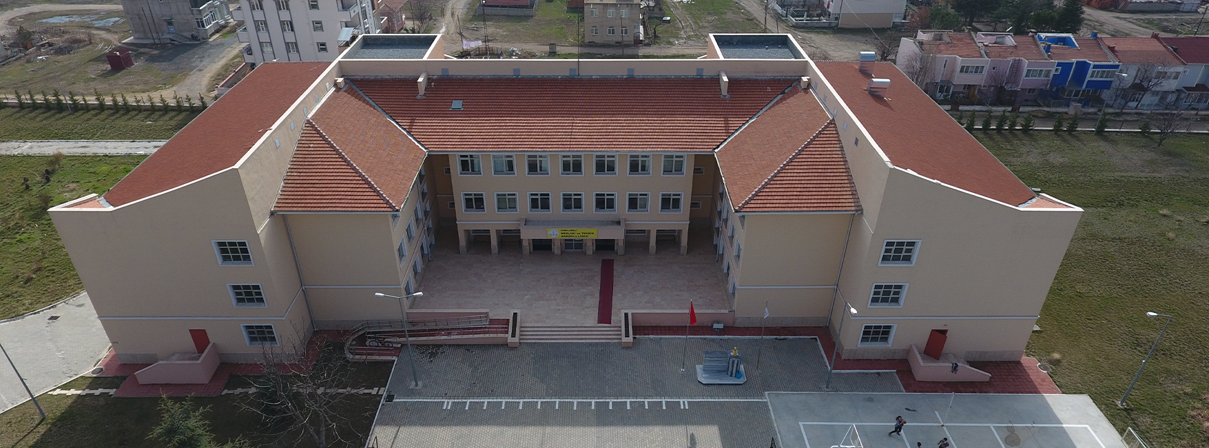 Kırklareli Tourism Vocational High School Education and Hotel Building