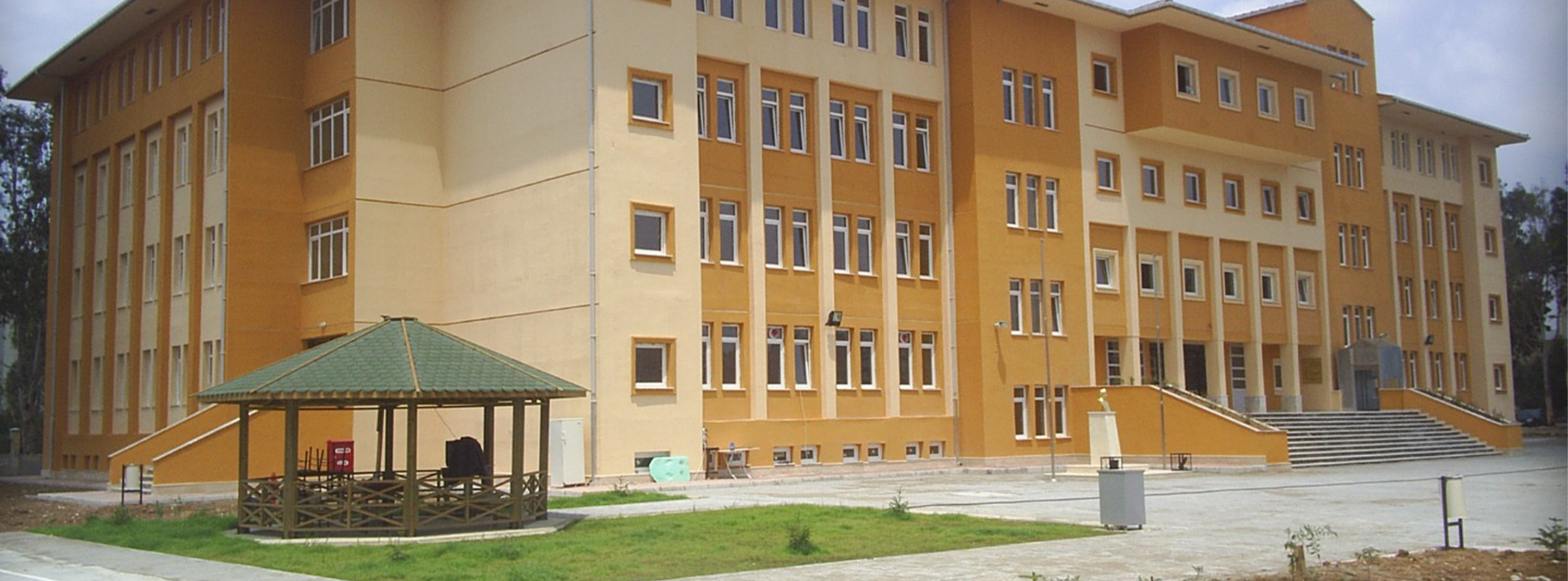 İzmir Kemalpaşa Vocational High School For Girls With 16 Classrooms